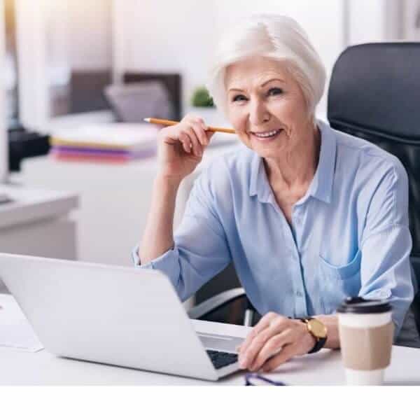 5 Best Laptops For Seniors (2024 Review & Top Picks)