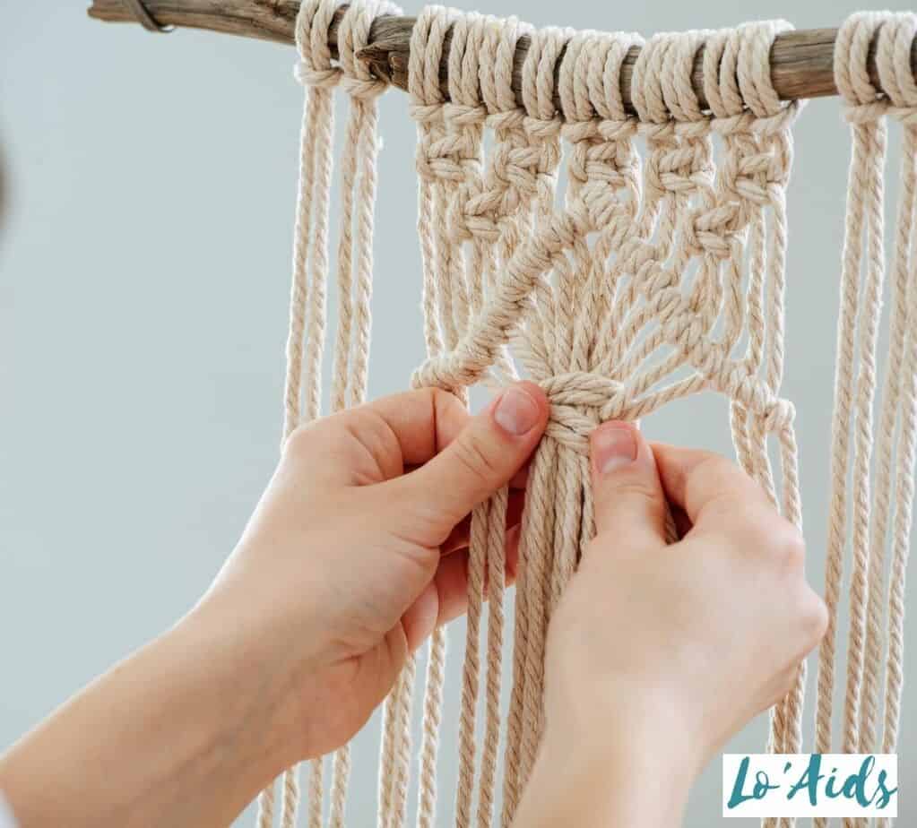 macrame pattern under title CRAFTS FOR PARKINSON'S PATIENTS TO TRY